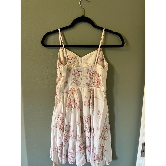 🌟 Old Navy Pink & White Delicate Floral Dress Size Petite Small - Picture 2 of 3